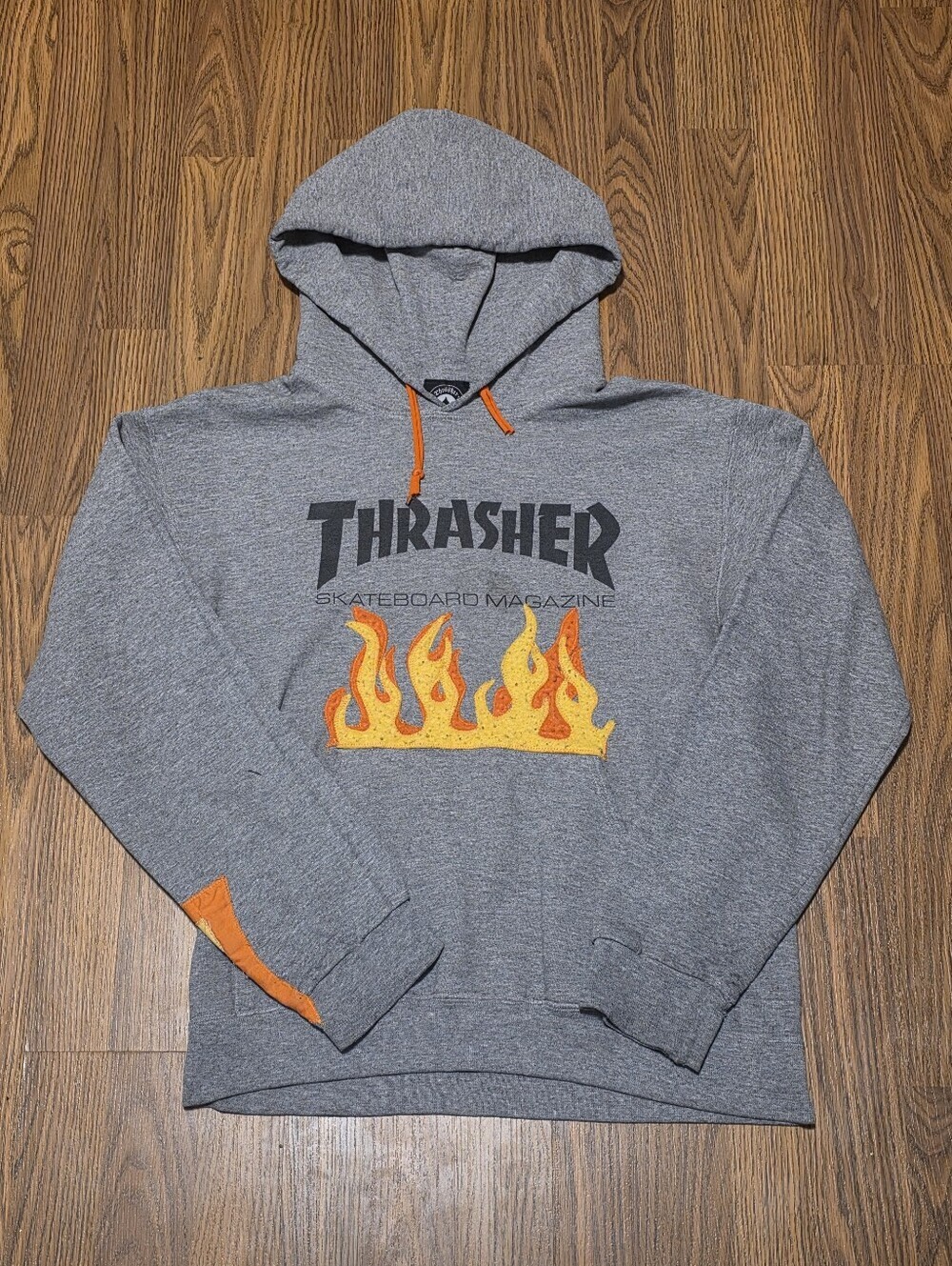 Thrasher Flame Logo Hoodie Grey Skateboard Magazine Pullover Sweatshirt Size S